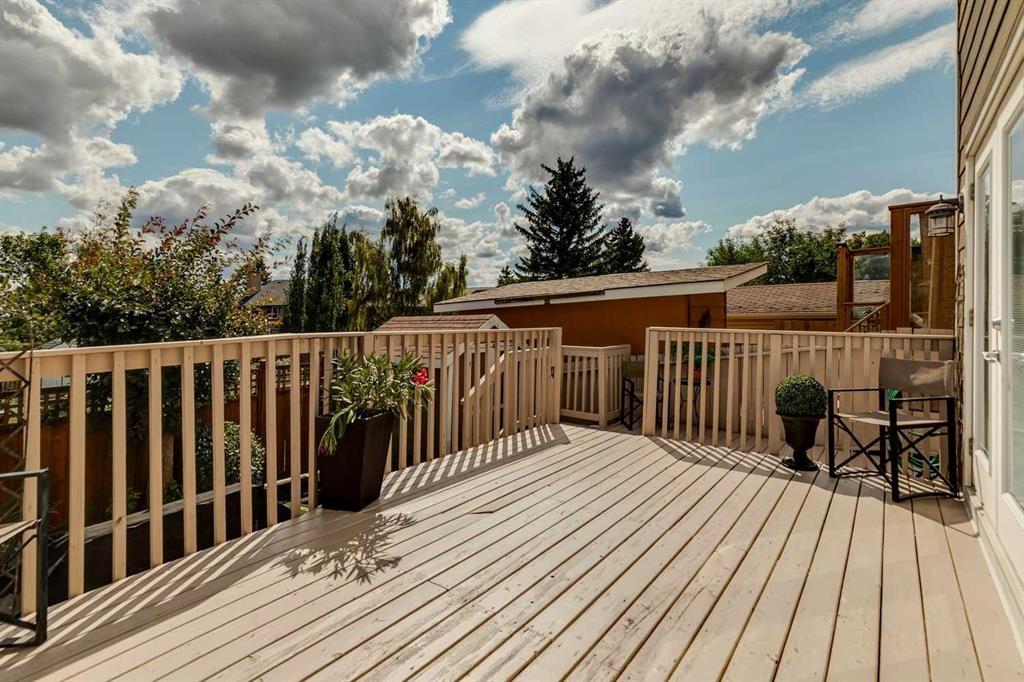568 Strathcona Drive Sw, Calgary, AB - Outdoor With Deck Patio Veranda
