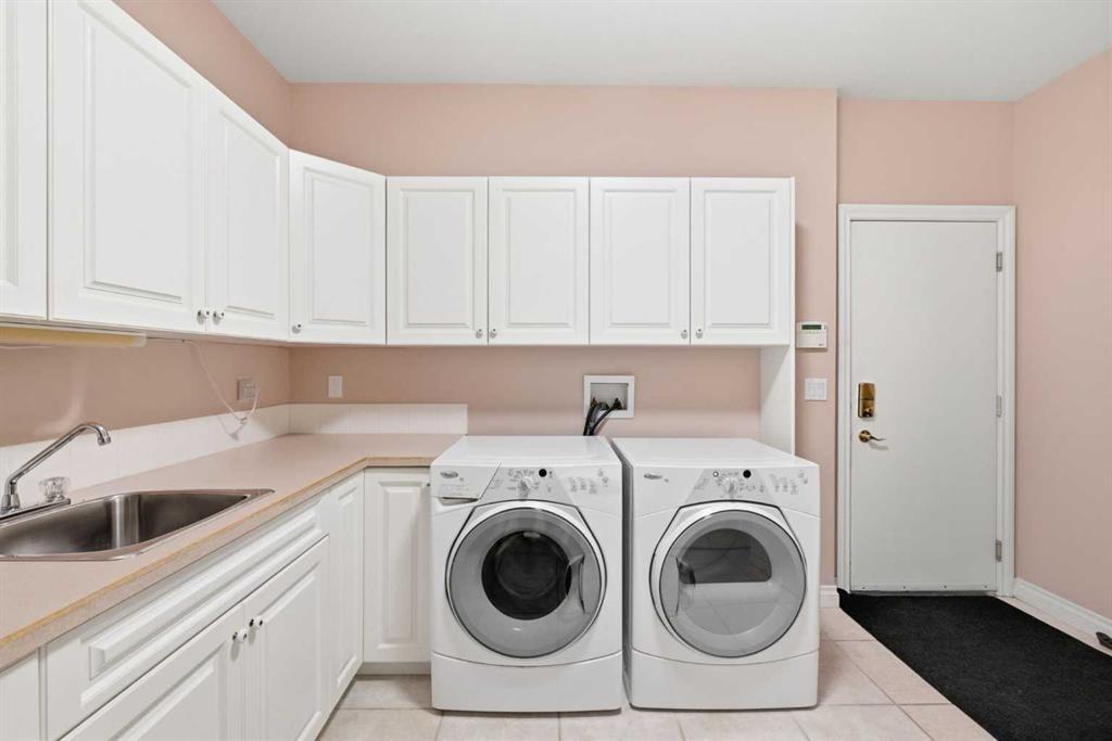 60 Prominence Point Sw, Calgary, AB - Indoor Photo Showing Other Room