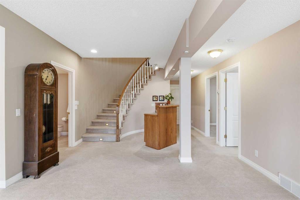60 Prominence Point Sw, Calgary, AB - Indoor Photo Showing Kitchen