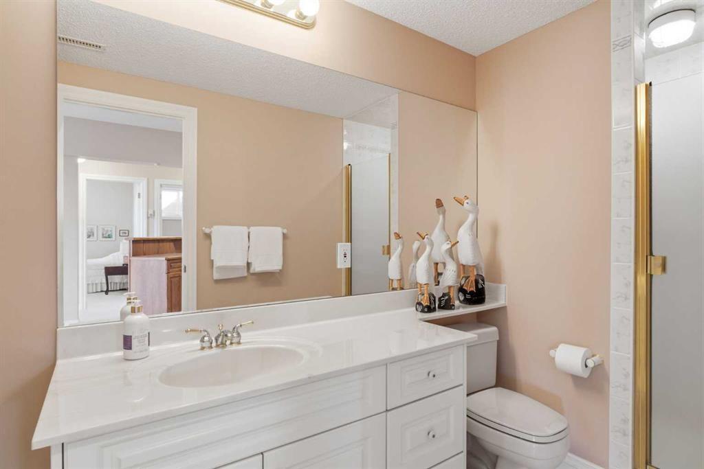 60 Prominence Point Sw, Calgary, AB - Indoor Photo Showing Other Room