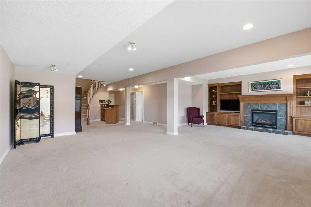60 Prominence Point Sw, Calgary, AB - Indoor Photo Showing Other Room