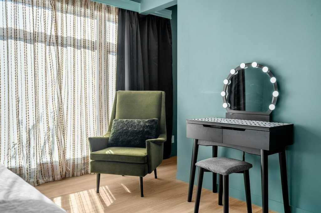 2316 State Road Sw, Calgary, AB - Indoor Photo Showing Other Room