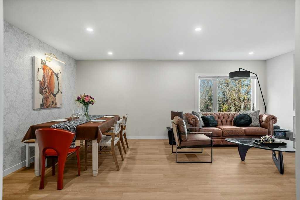 2316 State Road Sw, Calgary, AB - Indoor Photo Showing Bedroom
