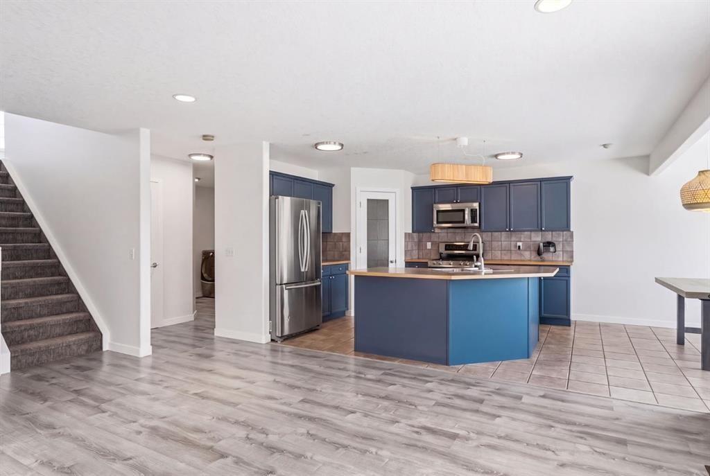 235 Arbour Stone Place Nw, Calgary, AB - Indoor Photo Showing Kitchen With Stainless Steel Kitchen