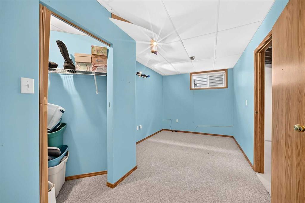 228 Arbour Ridge Way Nw, Calgary, AB - Indoor Photo Showing Other Room