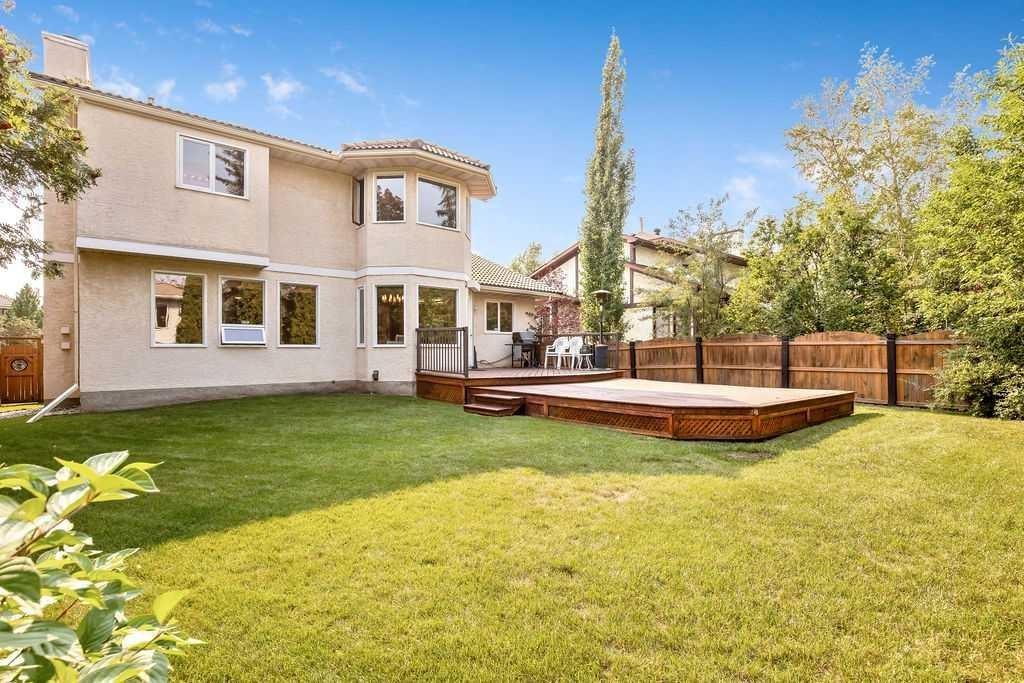208 Hawkview Manor Place Nw, Calgary, AB - Outdoor With Deck Patio Veranda