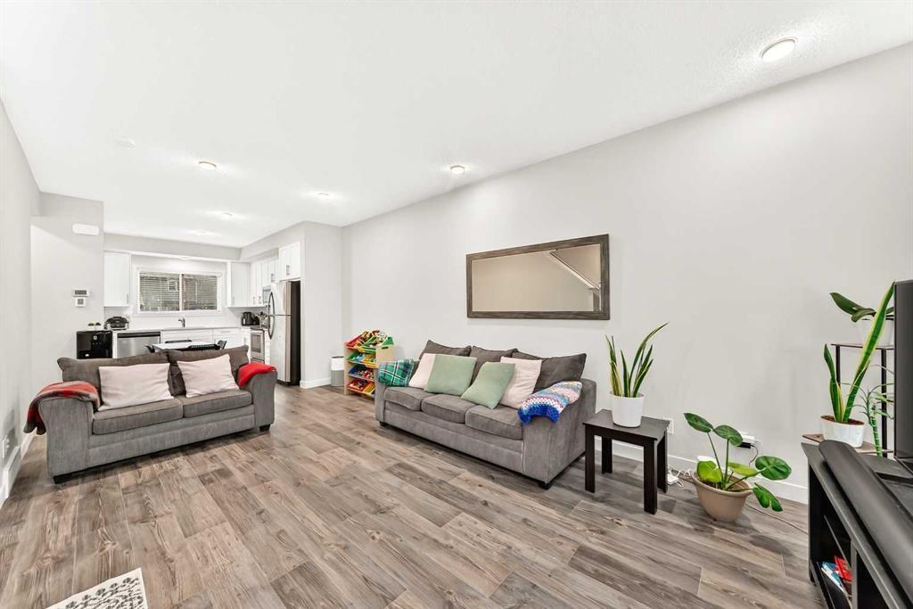 112 Carrington Boulevard Nw, Calgary, AB - Indoor