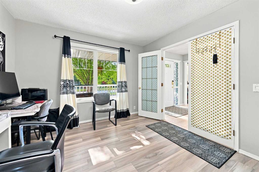 15230 Prestwick Boulevard Se, Calgary, AB - Indoor Photo Showing Bathroom