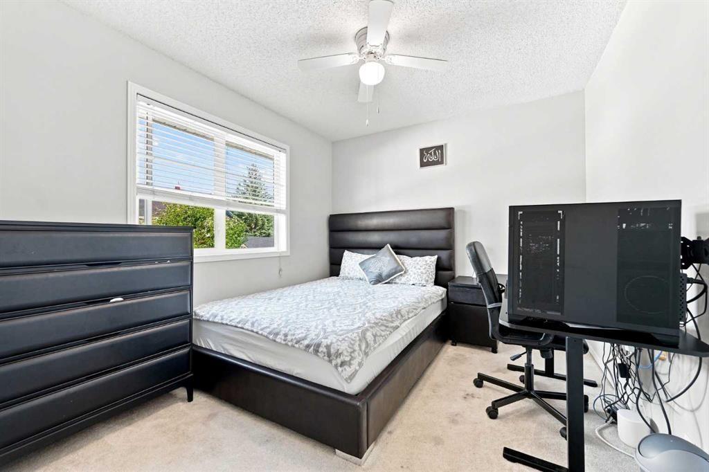 15230 Prestwick Boulevard Se, Calgary, AB - Indoor Photo Showing Bathroom