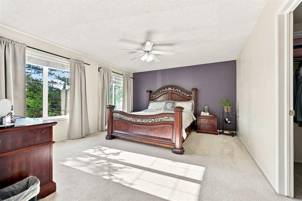 15230 Prestwick Boulevard Se, Calgary, AB - Indoor Photo Showing Bedroom