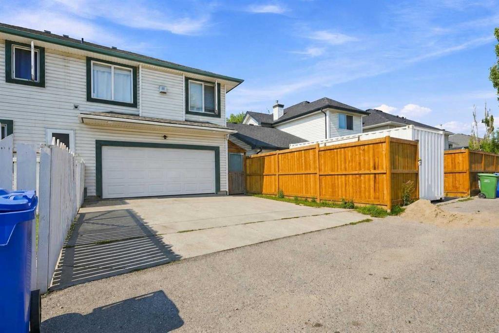 15230 Prestwick Boulevard Se, Calgary, AB - Outdoor With Exterior